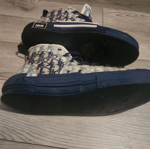 Dior - Picture 2 of 4